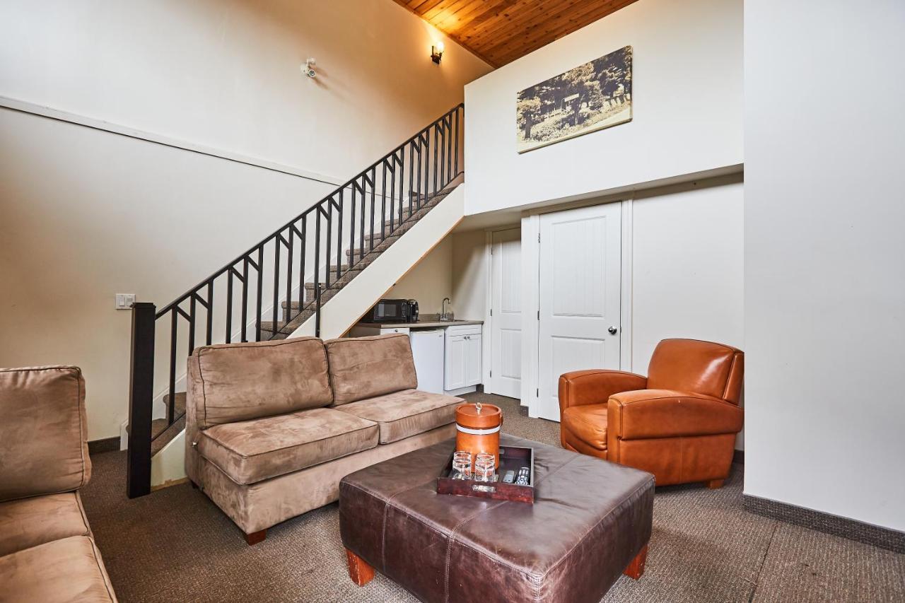 3 Pines Lodge Muskoka Huntsville Phòng bức ảnh